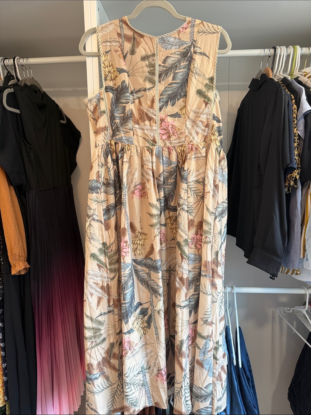Sleeveless Floral Print Midi Dress in Beige